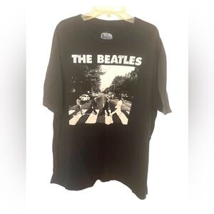 🎉2/$15 The Beatles Abbey Road Tshirt XL
